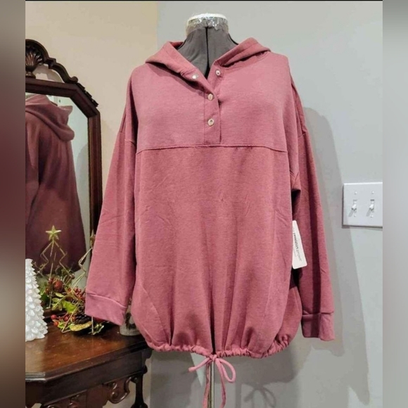 The Sweatshirt Project Tops - NWT 3X Rose Hooded Pullover